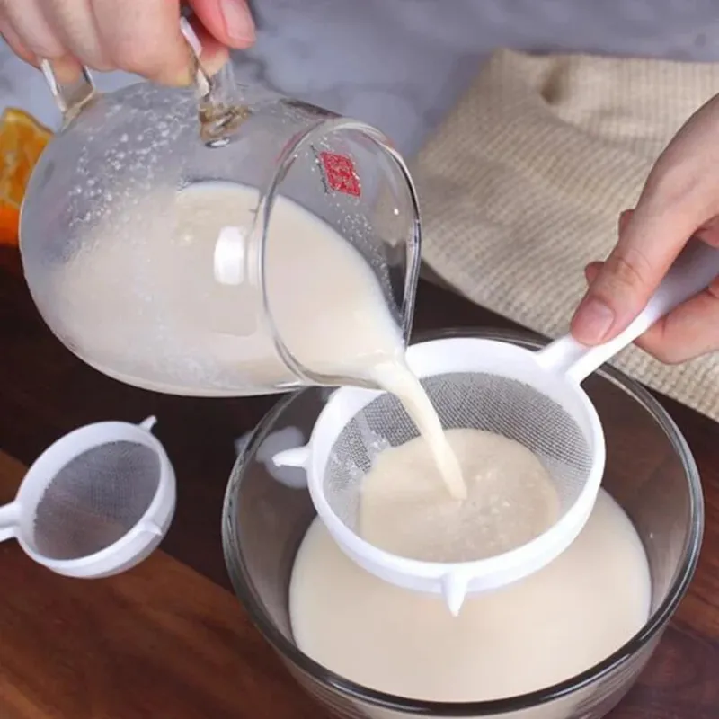 Kitchen Handheld Plastic Sieve Tea Strainer Flour Sifter Filter Reusable Handheld Filter Kitchen Accessories