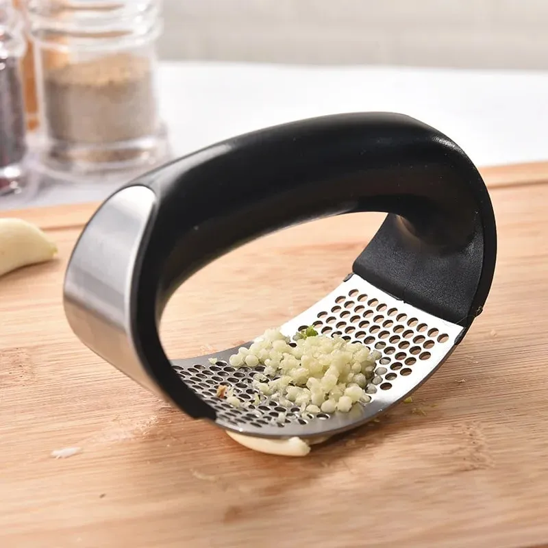 Multifunction Garlic Press Manual Garlic Crusher Press Device Kitchen Garlic Peeler Grinding Grater Kitchen Gadgets