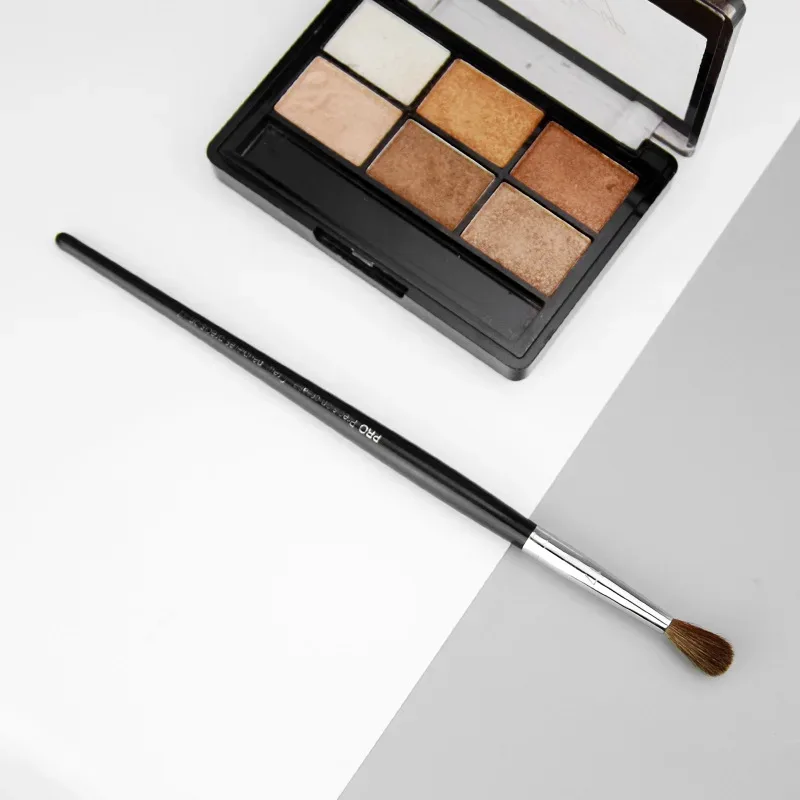 1 piece Pro Precision Crease Makeup brushes Eyeshadow #17 Make up brush Detail Eye Base shadow wood handle cosmetic tools — image 3