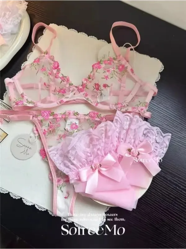 European Maid Elegance Underwear Floral Lace See-Through Set 32-38AABB Romantic French Style Sensual Lingerie for Women MOYISU