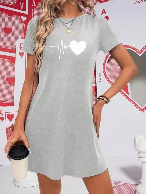 Women's elegant short-sleeved dress with heart-shaped print suitable for casual outings and comfortable wear. — image 5
