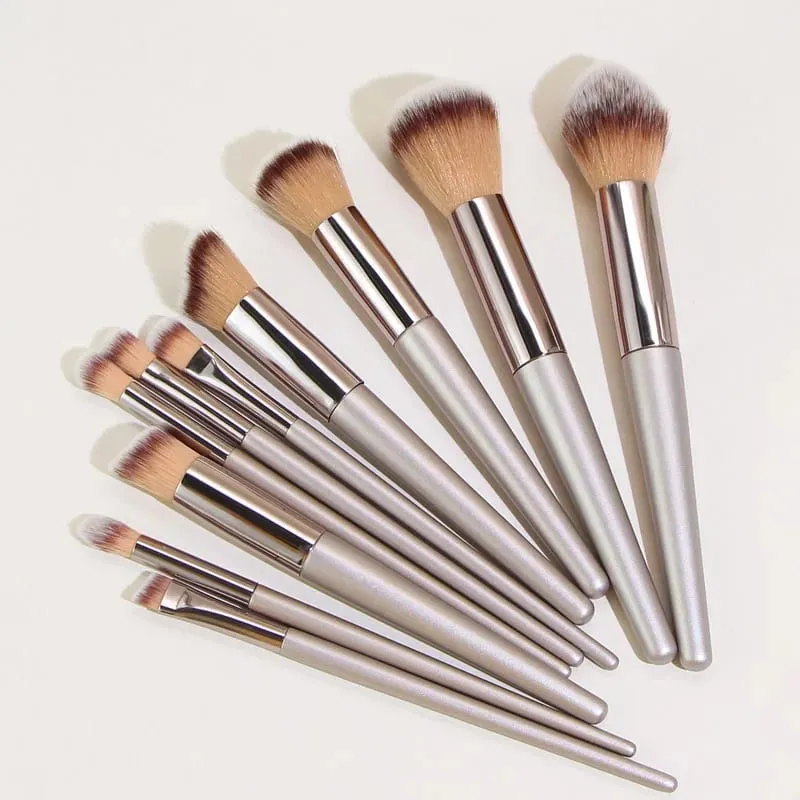 10 Pcs Makeup Brushes Complete Set of Foundation Loose Powder Blush Concealer Eye Shadow Professional Set for Face — image 5