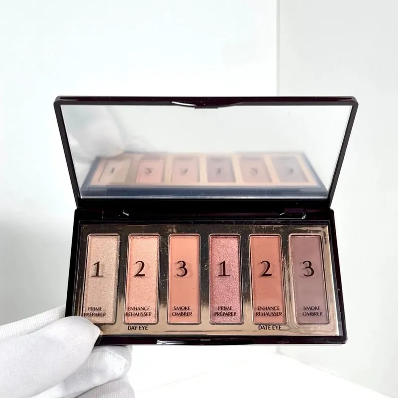 Charlotte Tilbury Hollywood Flawless Liquid Highlighter Moisturises Skin Luxury Palette Satin-matte Shimmer Metallic Finishes