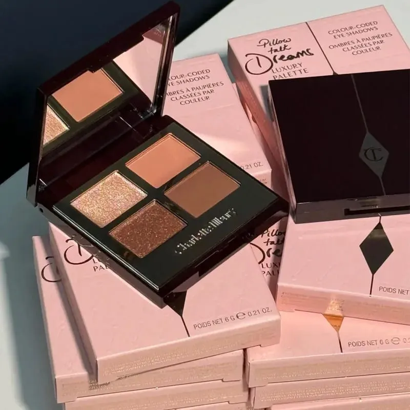 Luxury CT Makeup Suit Apat na Kulay na Eyeshadow Palette Matte Setting Powder Facial Concealer Effect Lipstick na Pangmatagalang Lip Lubrication — image 4