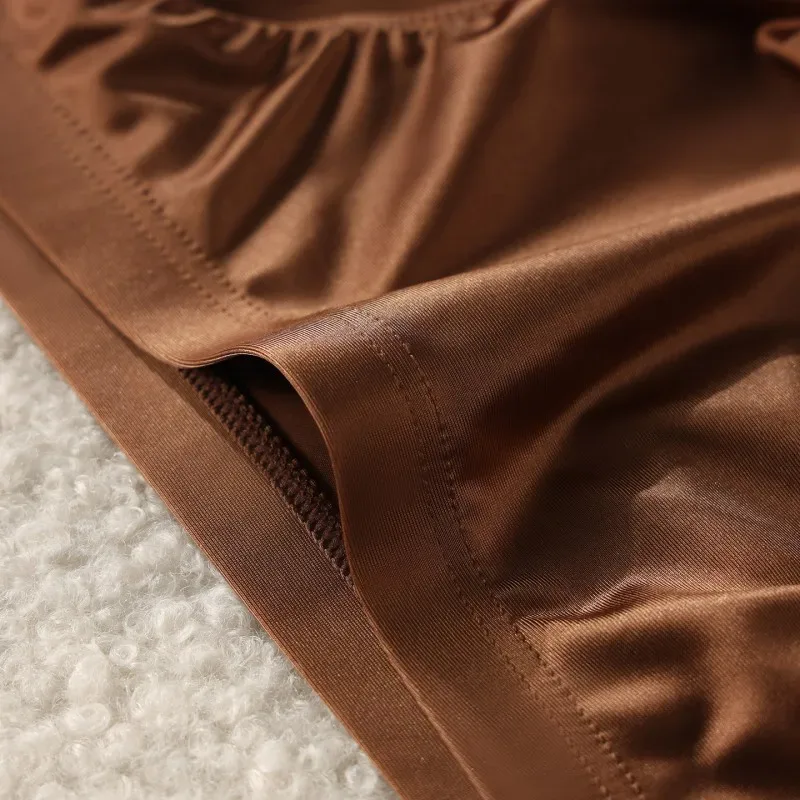 Men Solid Briefs Underwear Man Sexy Glossy Underpants Cuecas Calzoncillos Ropa Interior Hombre Slips Male Pouch Panties