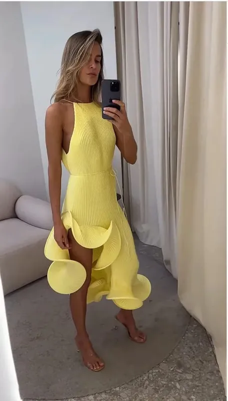 Elegancka nieregularna wzburzona sukienka koktailowa damska elegancka bez rękawów off-shoulder sznurowane wąskie suknie Midi Lady suknie wieczorowe 2026