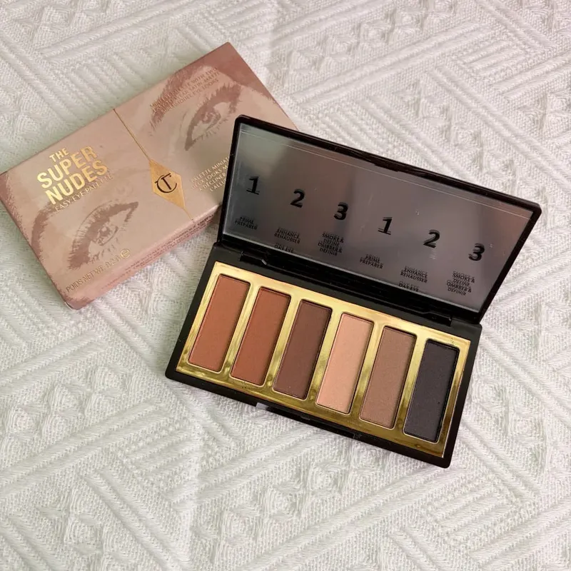 Charlotte Tilbury Cosmetics Flawless Liquid Highlighter Moisturises Skin Luxury Palette Satin-matte Shimmer Metallic Finishes