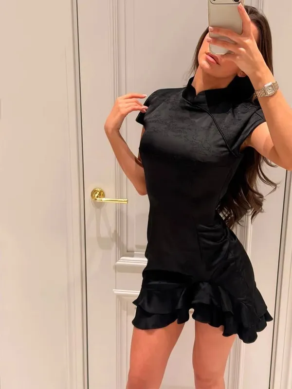 Chic Strawberry Print Ruffle Dress 2026 Deep V Neck Long Puff Sleeve Ruched Waist Mini Dresses Spring Sweet Café Meetup Vestido