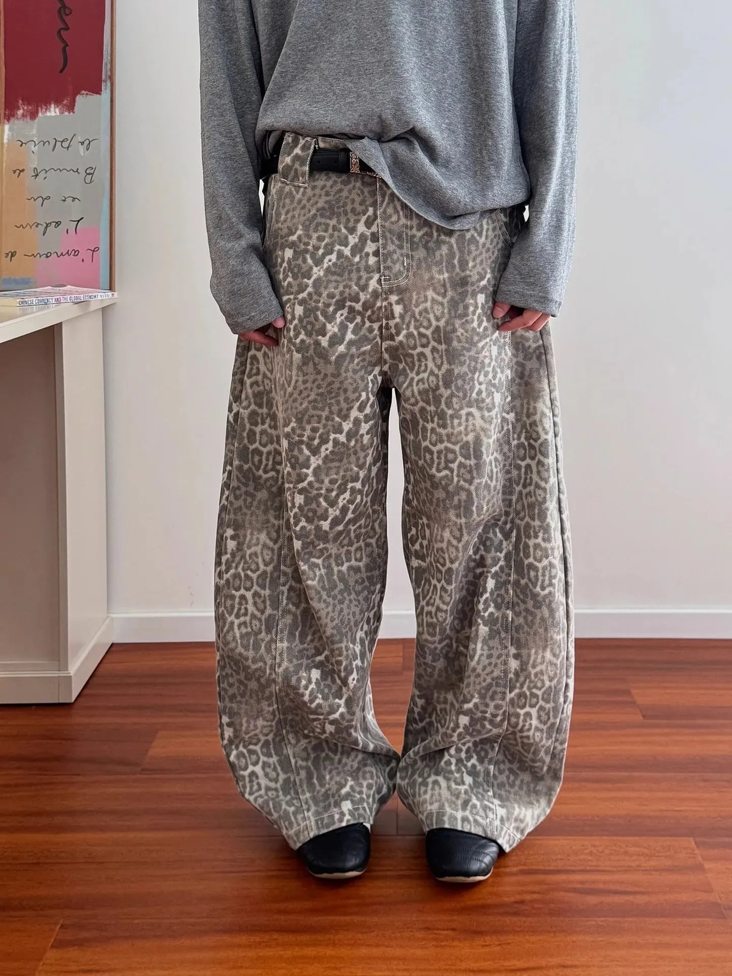 Niche Design men's denim pants leopard print new autumn unisex silhouette wide leg loose women's curved knife jeans