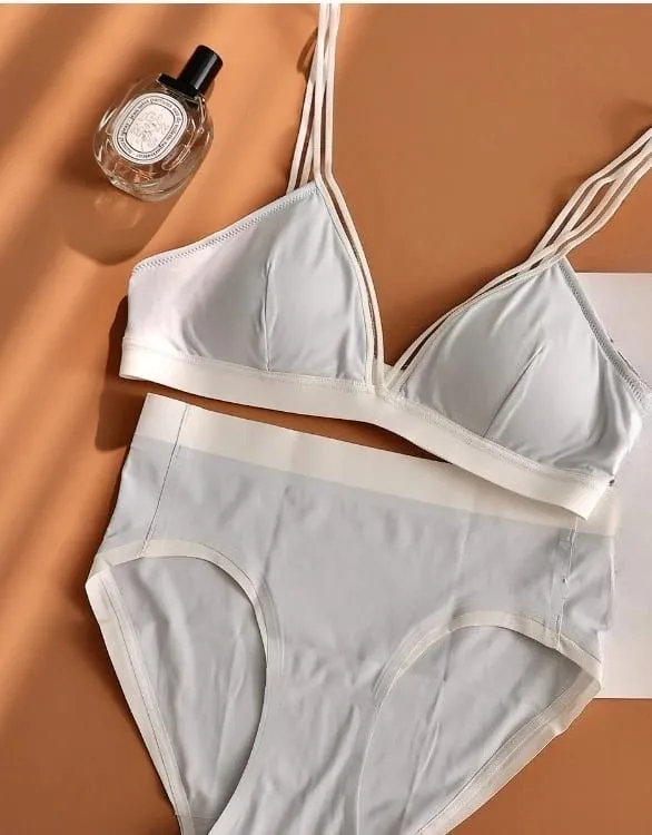 Deep V Triangle Bra for Women Small Bust Slight Gather Thin Strap Beauty Back French Style Seamless Light Soft Lingerie 32-38AB