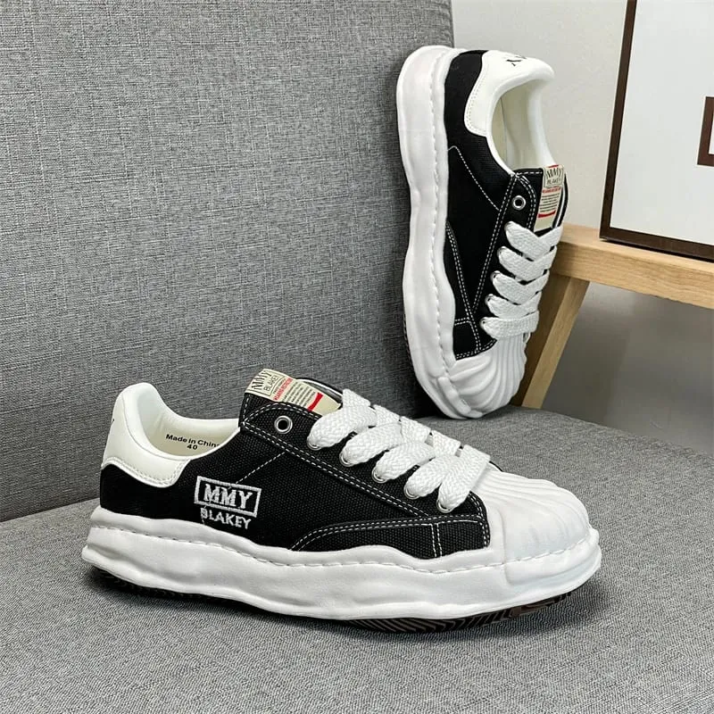 2026 New Men Women Skate Shoes Low Top Trendy Street Style Couple Sneakers Non-slip Wear Resistant Daily Footwear — image 3