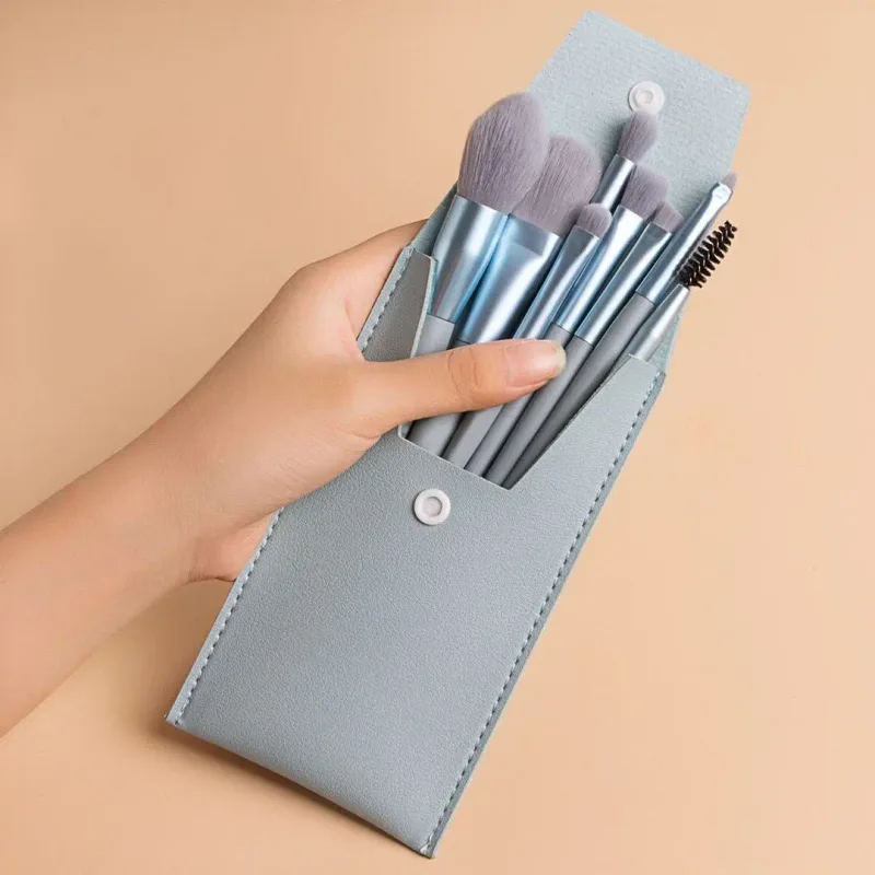 Mini Makeup Brushes Set Soft Synthetic Bristle Portable Cosmetic Brush Kit with Storage Pouch for Blush Eyeshadow Face Makeup