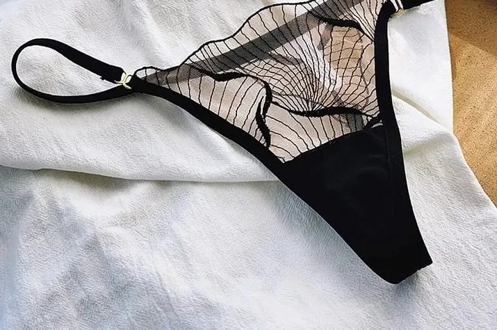Summer French Front Button Bralette Beachwear Ultra Thin Breathable Sensual Wirefree Light Support Beauty Back Tushy Set MOYISU