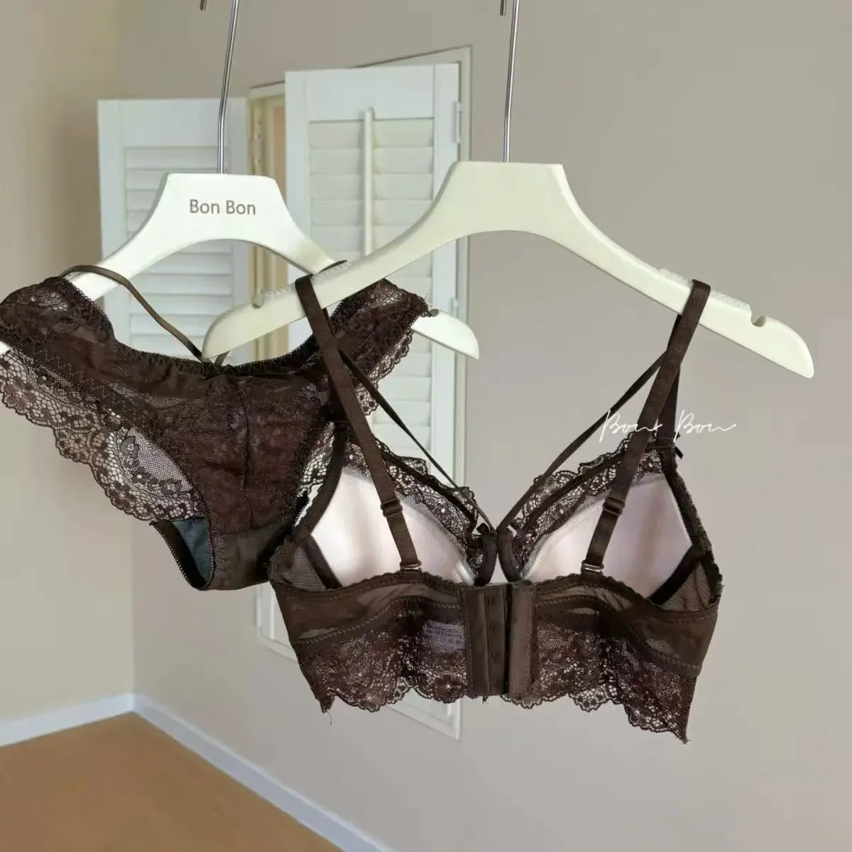 Sexy Lace Breathable Lingerie Set French-Style Small-Bust Support Bra Anti-Sagging & Side-Boob Control Soft Underwire Bra Set — image 2