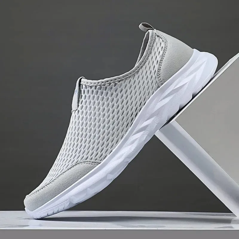 2026 New Shoes Men Loafers Light Walking Breathable Summer Comfortable Casual Shoes Men Sneakers Zapatillas Hombre Plus