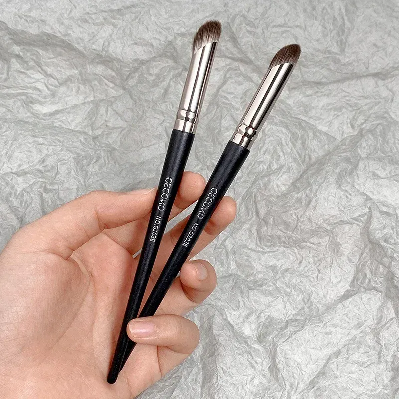 1 Pc Concealer Makeup Brushes Precision Soft Fluffy Smudge Brush Cover Acne Dark Circles Multi-Function Detail Makeup Tools