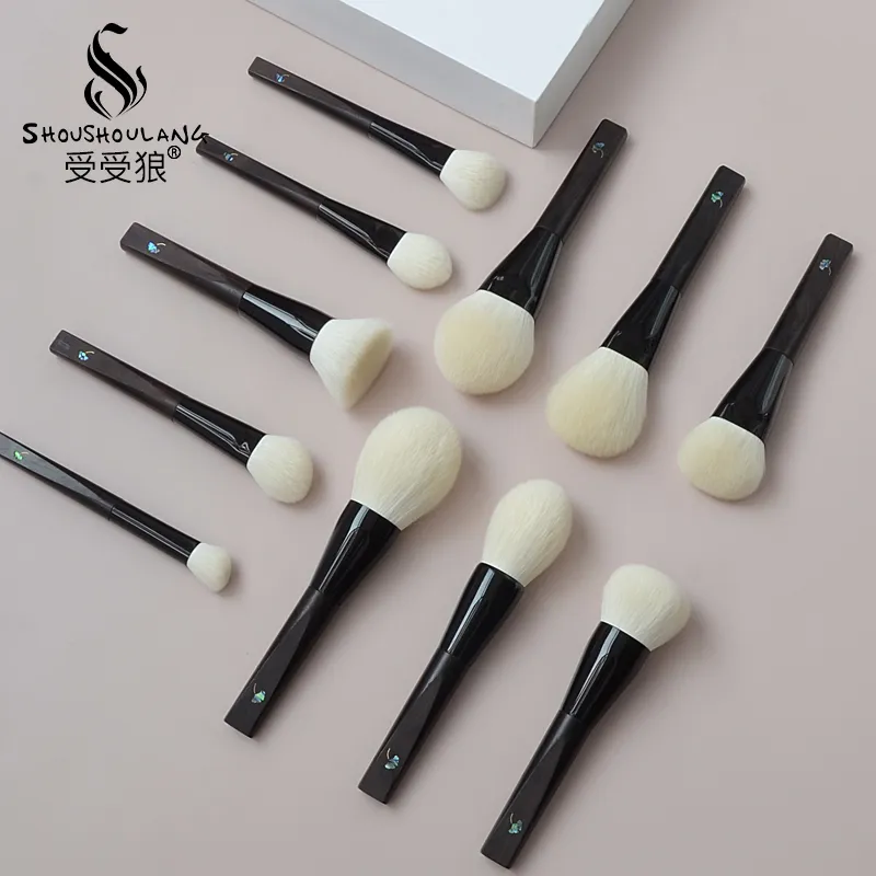 Shoushoulang Hand Crafted Makeup Brush Soft Tiny Tips Goat Hair 1PC Face Powder Blush Contour Brush Ebony Handle Makeup Brushes
