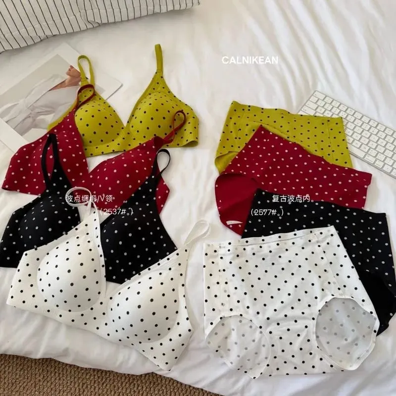 American Retro Polka Dot Lingerie Set Seamless Deep V Bra Wireless Jelly Soft Support Anti Sagging Sexy Comfort Women MOYISU Bra — image 4