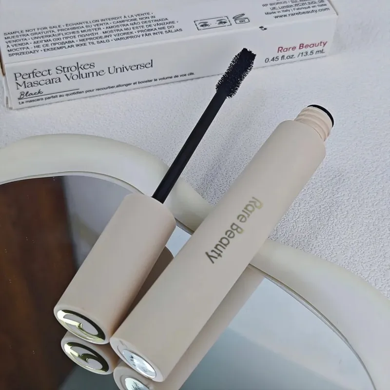 Rare Beauty High Elasticity Mascara Perfect Strokes Universal Volumizing Mascara Rare Beauty Volumizing Curling and Lengthening — image 4