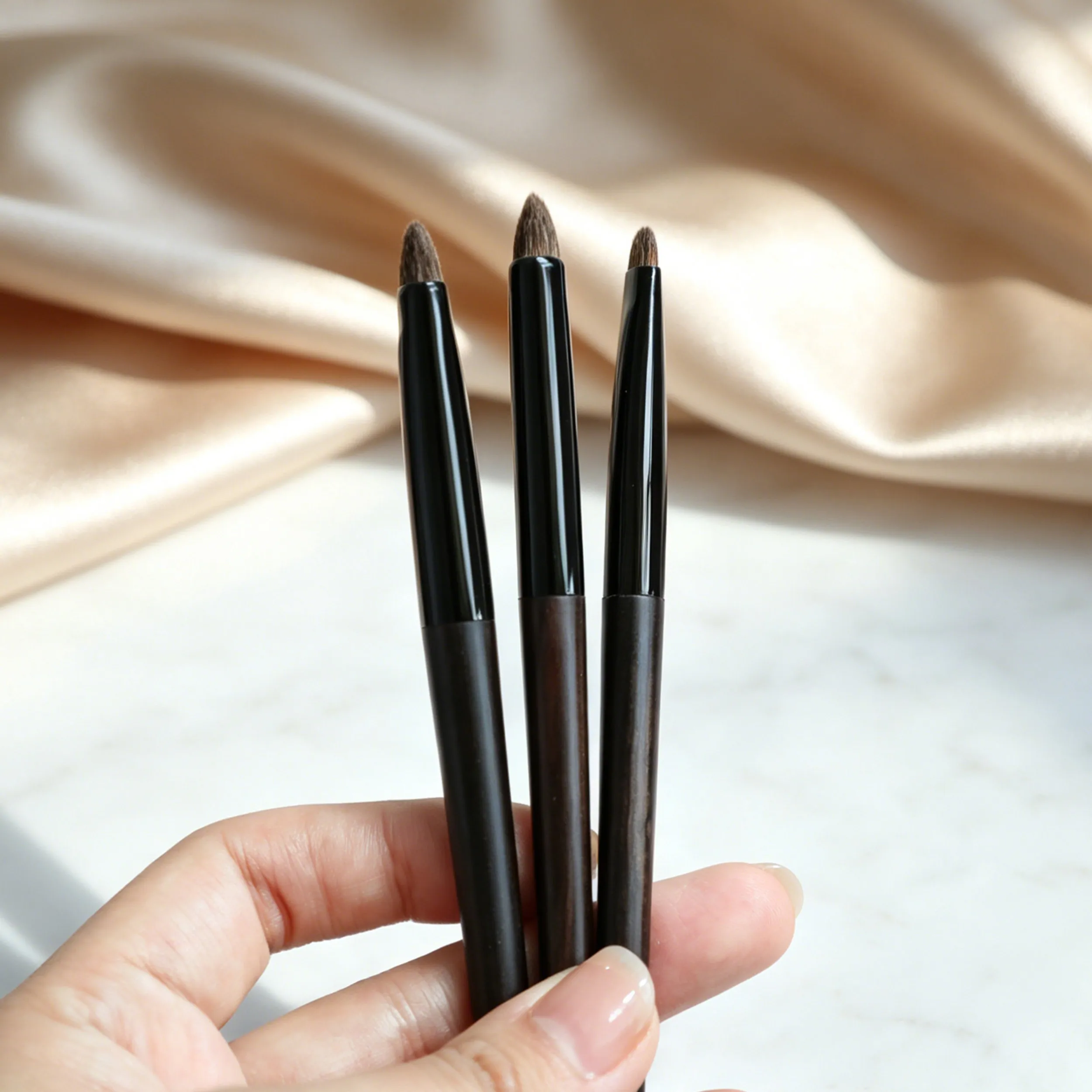 1PC Professional Handmade Make Up Brush Smoky Eye Shadow Smudge Brush Soft Weasel Lynx Hair Ebony Wood Handle Makeup Brushes