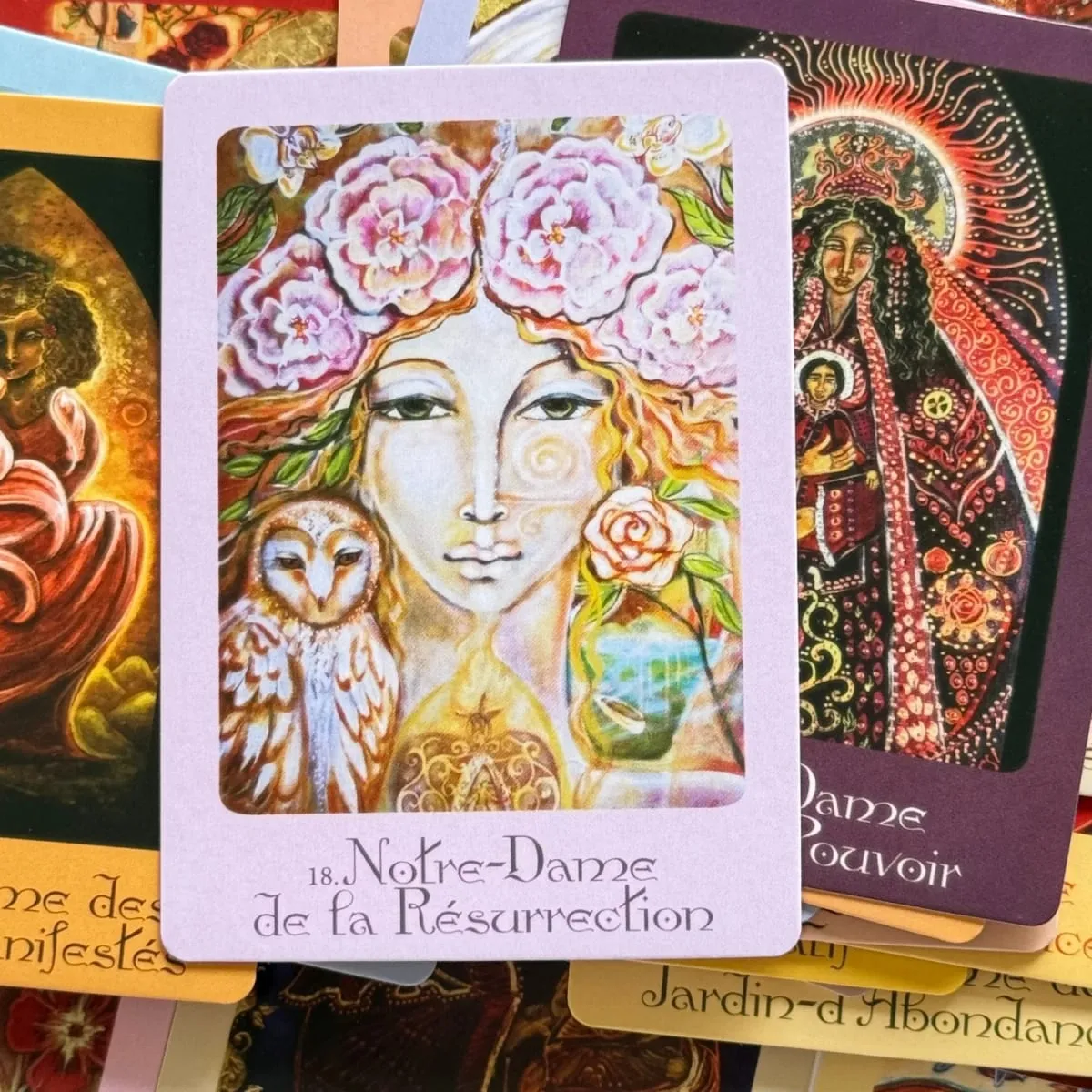L'Oracle De Marie Mère Universelle French Version Protection Miracles and Guérison Oracle Deck 44 Board Games