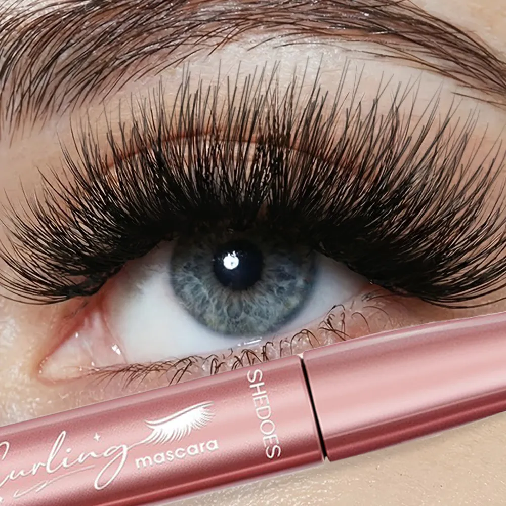 Schwarze Wimperntusche, die Volumen verleiht und Locken verleiht. Langanhaltend und natürlich verlängernd, schnell trocknend und klumpenfest – ideal für das tägliche Make-up