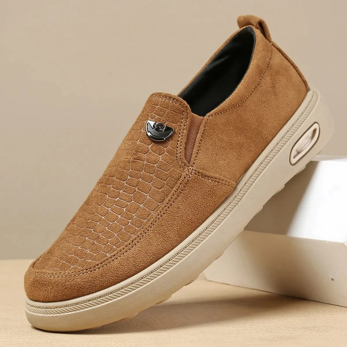 Men's Lightweight Breathable Casual Shoes Summer New Versatile Single Foot Outdoor Wear-Resistant Soft Sole Comfortable Footwear