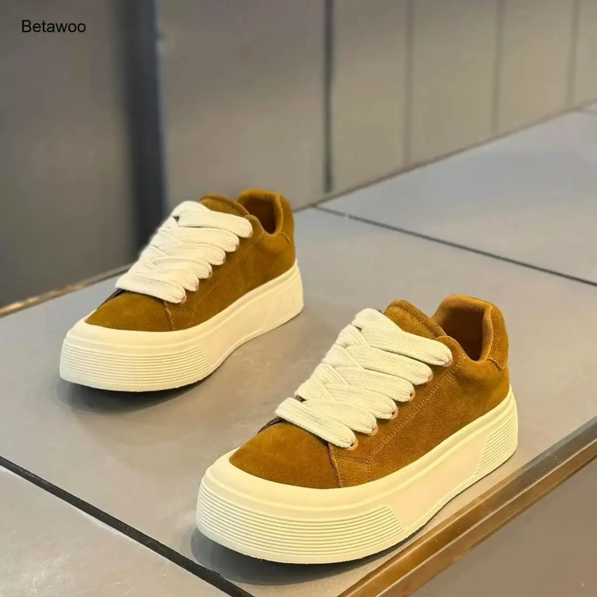 Men Suede Platform Sneakers Thick Sole Casual Skate Shoes Lace Up Comfortable Non Slip Retro Sports Shoes for Men — image 3