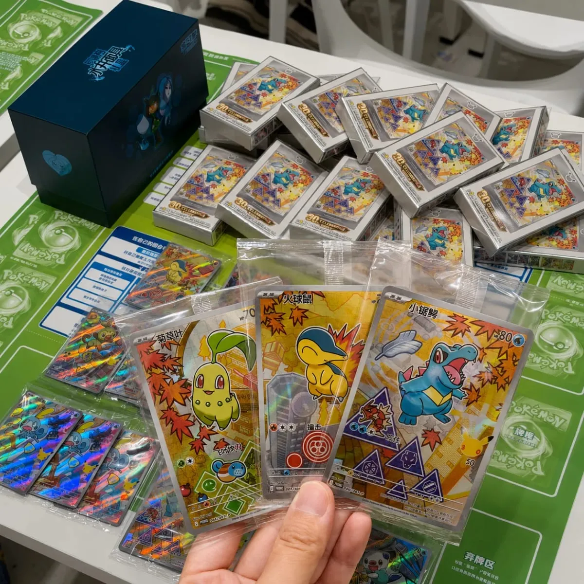 Hot 100% Official Pokemon 30th Anniversary Box Set Pinasimpleng Chinese PTCG Gem Pack Original Partners Special Illustration Card