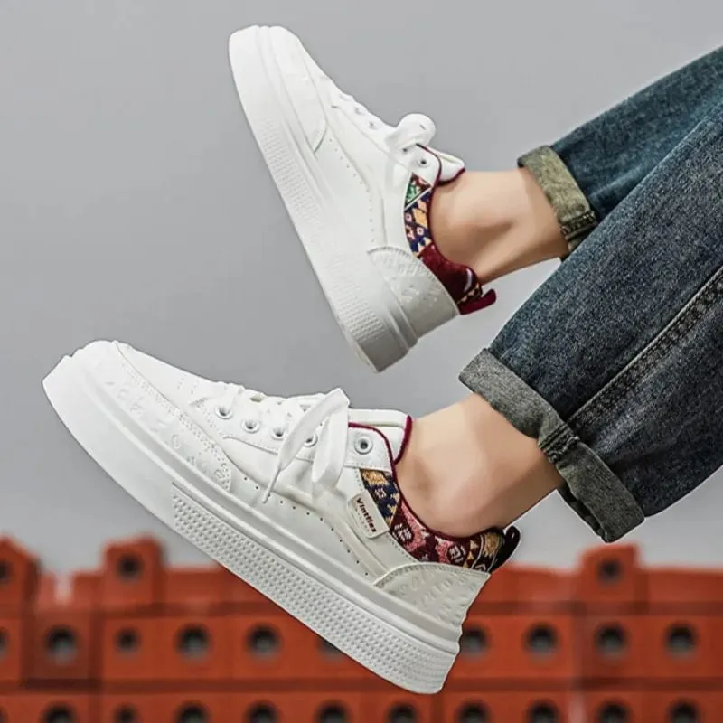 2026 Versatile Sports Leisure Board Shoes Fashion Comfortable Man Shoes Outdoor White Shoes for Man Breathable Men's Sneakers — image 3