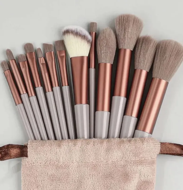 Kit de maquillage 33 pièces, grandes et petites éponges de beauté pour une application et un démaquillage impeccables, ensemble complet