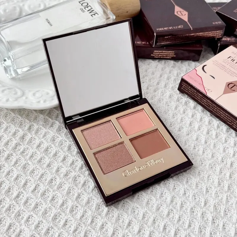 CT Dễ dàng sử dụng 4 màu 9 màu Bảng phấn mắt Charlotte Tilbury Son dưỡng môi Gối Talk Big Lip Plumpgasm Lip Blush Quà tặng trang điểm
