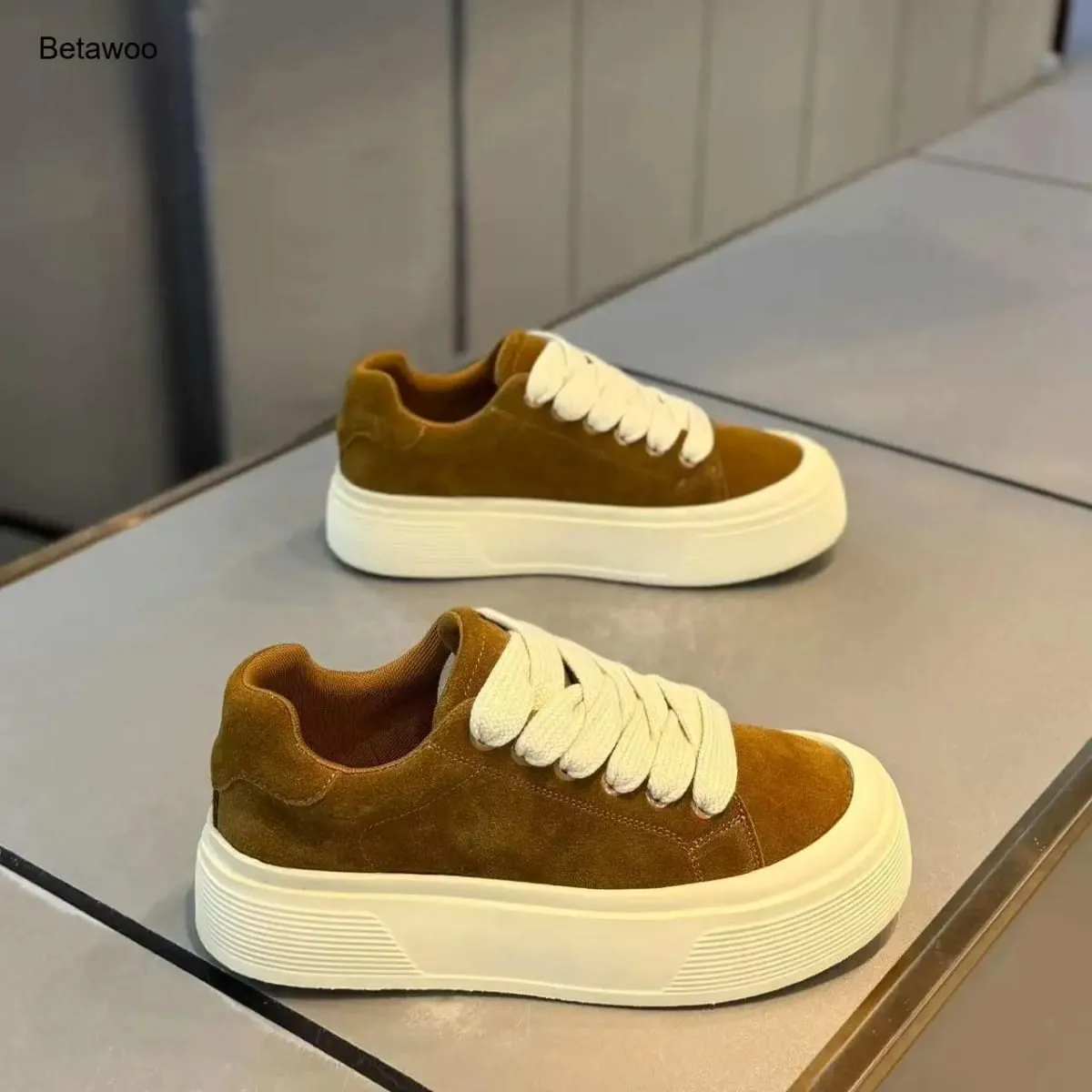 Men Suede Platform Sneakers Thick Sole Casual Skate Shoes Lace Up Comfortable Non Slip Retro Sports Shoes for Men — image 6