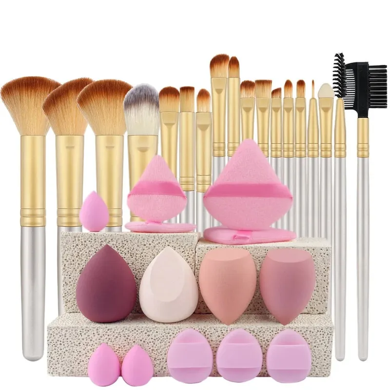 18PCS Women's Makeup Brushes Set - Eye Shadow Foundation Blush Cosmetic Brushes Soft Make up Tools with Storage Bag — image 20