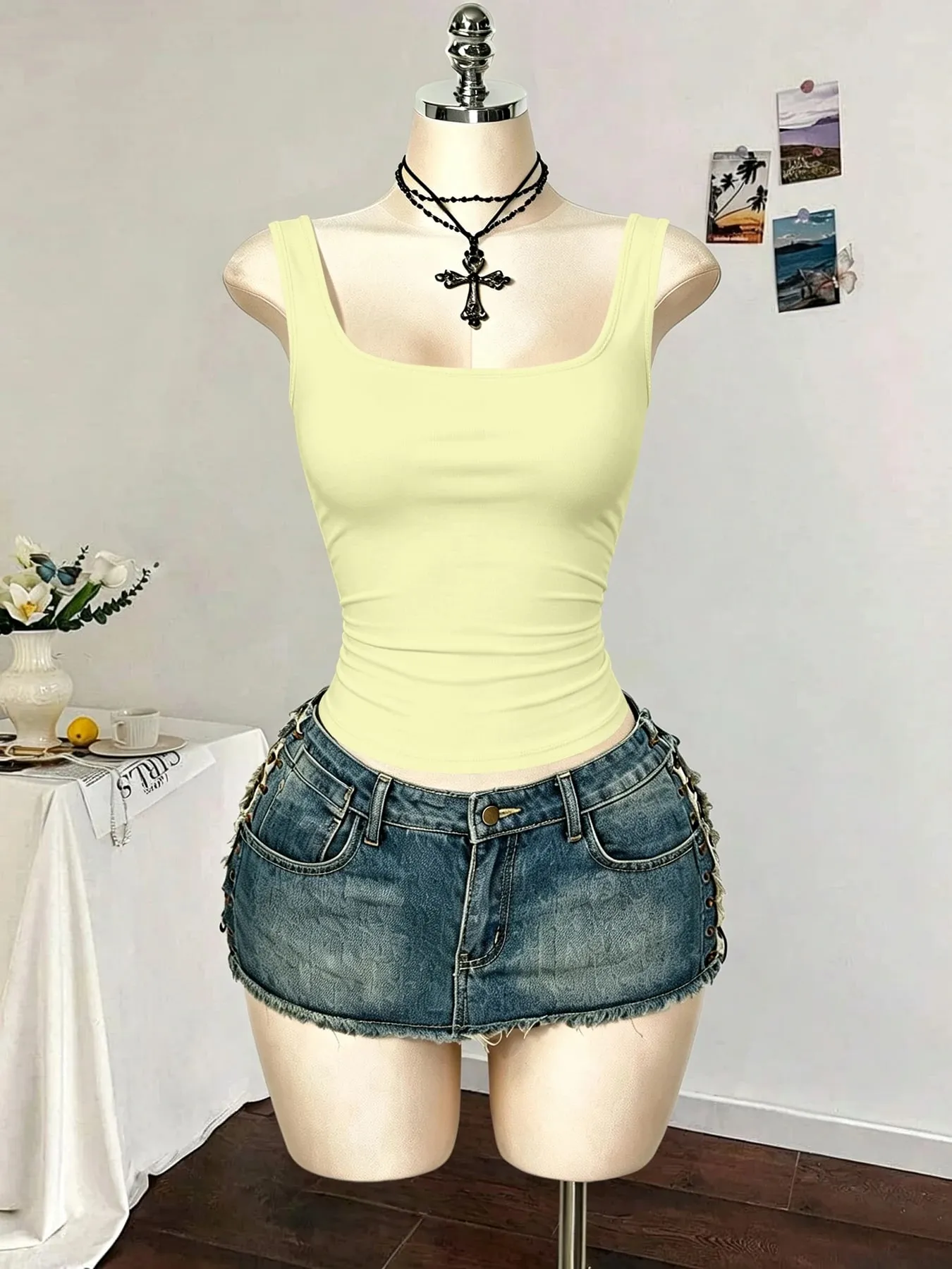 Women Square Neck Wide Strap Ribbed Tank Top Sleeveless Fitted Slim Casual Cami Top