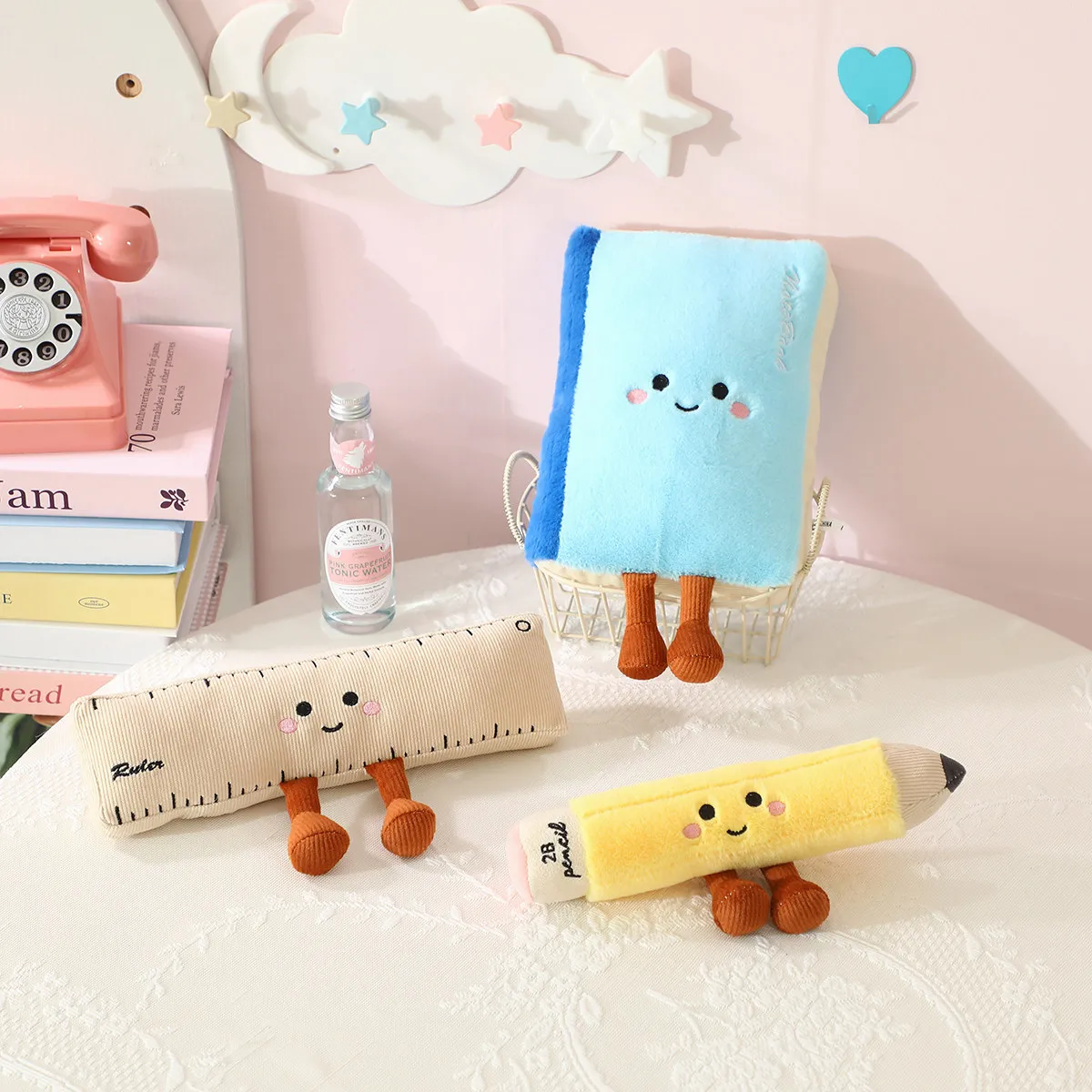 1pc 편지지 플러시 장난감 웃는 Kawaii 얼굴 연필 책 눈금자 다리 인간형 인형 장식 플러시 생일 선물 — image 4