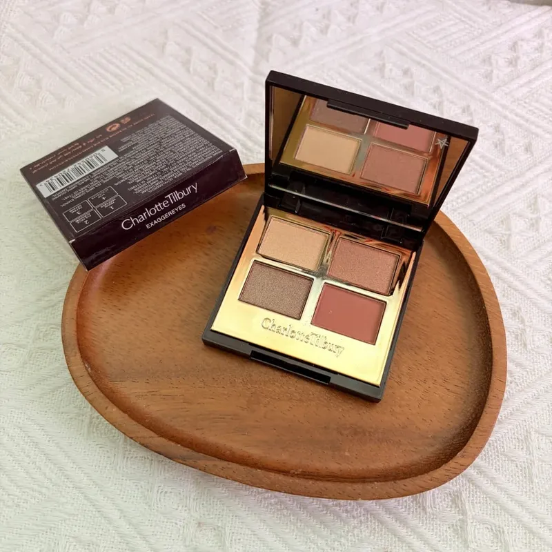 Charlotte Tilbury Luxury Palette Pillow Talk Lidschatten Palette Nude Pink 4 in 1 Langanhaltendes, matt schimmerndes Augen-Make-up