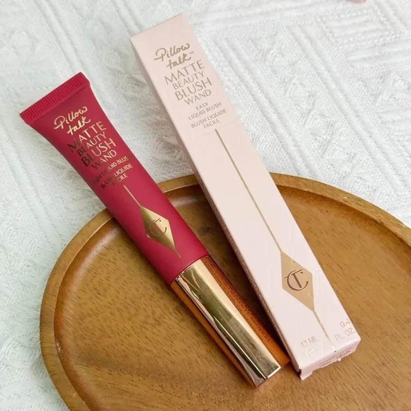 CT Dễ dàng sử dụng 4 màu 9 màu Bảng phấn mắt Charlotte Tilbury Son dưỡng môi Gối Talk Big Lip Plumpgasm Lip Blush Quà tặng trang điểm