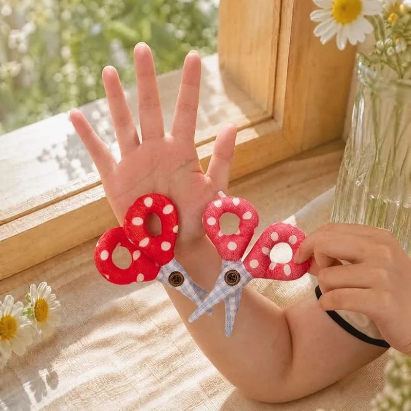 Scissors Plush Pillow Cos Gwen Cute Creative Simulation Cloth Scissors Stuffed Toy Soft Cushion Funny Stress Relief Gift