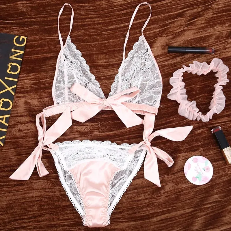 Pakaian Dalam Seksi Perancis Lace Ruffles Bra dan Seluar Dalam Tanpa Wayar dengan Set Pakaian Dalam Garter Godaan Melihat Melalui Set Bra Ultra Nipis