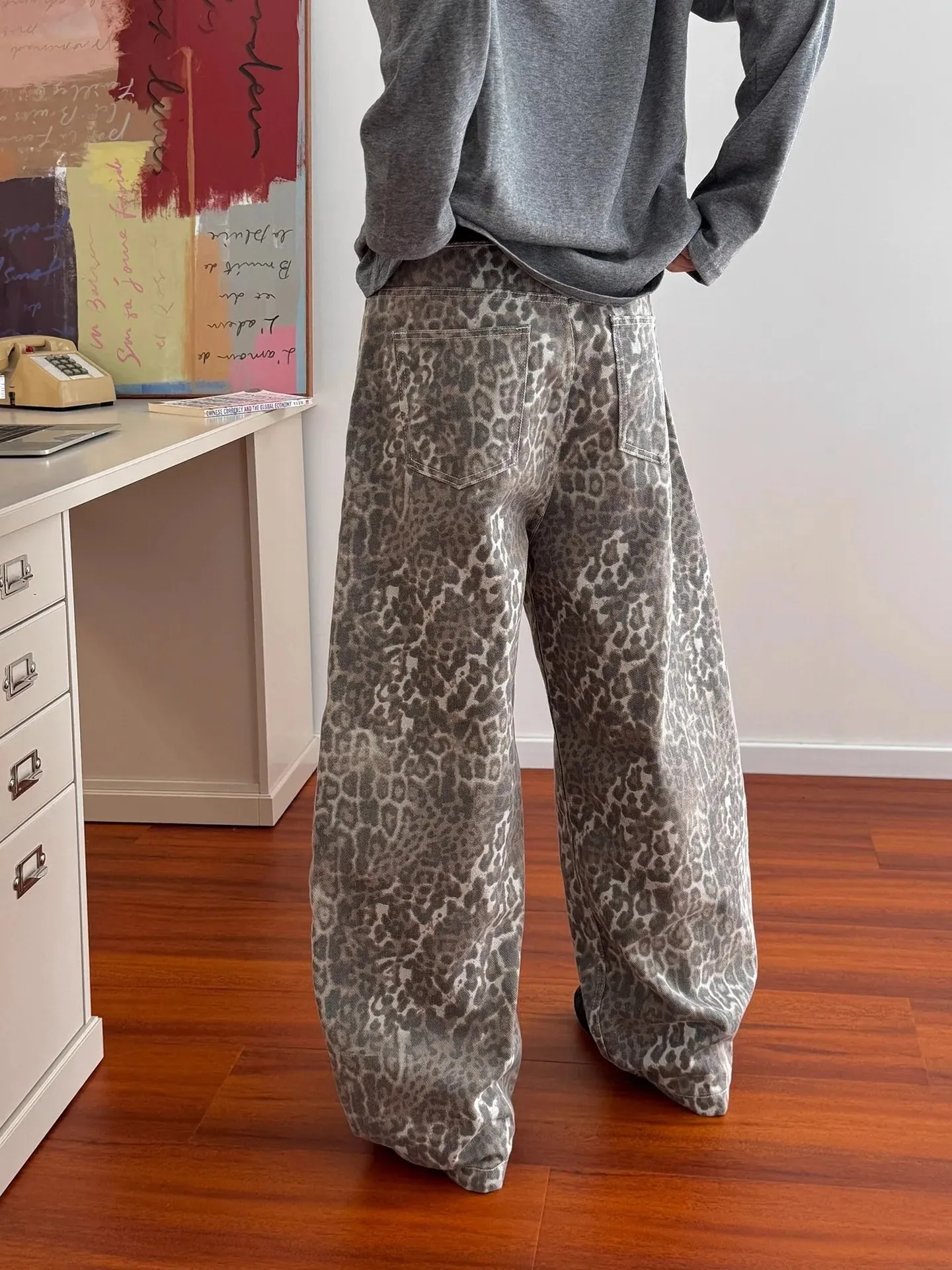 Niche Design men's denim pants leopard print new autumn unisex silhouette wide leg loose women's curved knife jeans — image 6