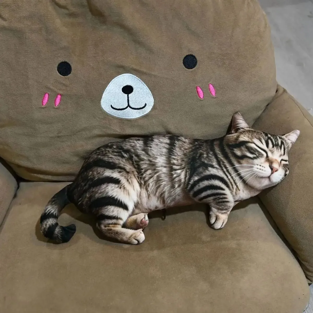 【In Stock】Cute Lifelike Simulation Pig Plush Toy Soft Sleeping Pillow Holiday Gift For Close Friends Home Sofa Decor Cushion — image 16