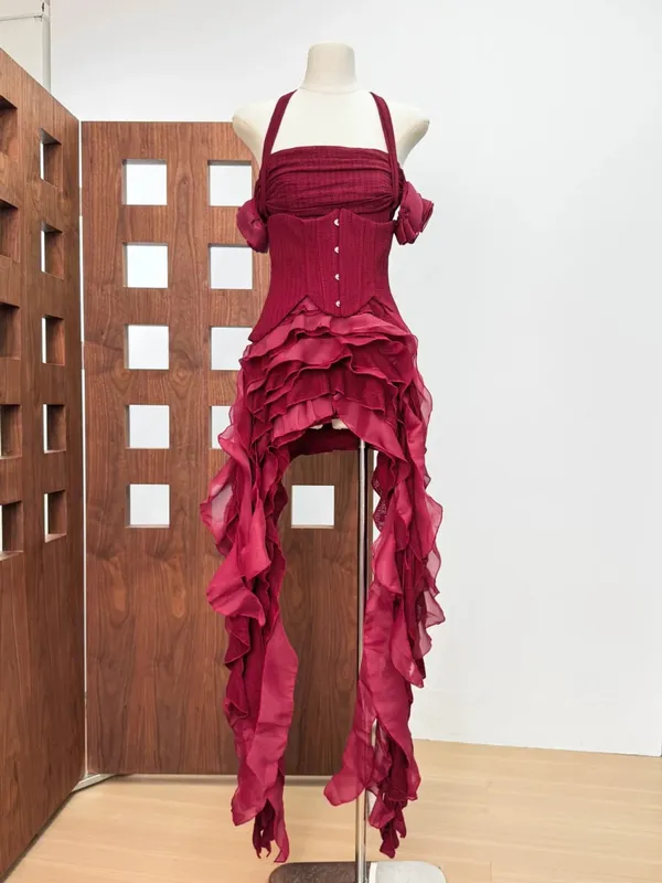 Women's Ruffle Edge Pleated Dress Three Piece Set Sexy Backless Ruffle Edge Dress Suitable for Parties and Cocktail Parties — image 13