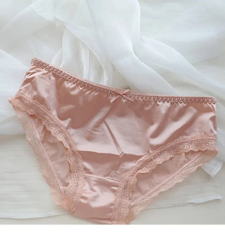 Hot Item French Inspired Minimizer Bra Women Satin Lace Thin Cup Soft Underwire Uplifting Centering Anti-Sagging Solid Comfort