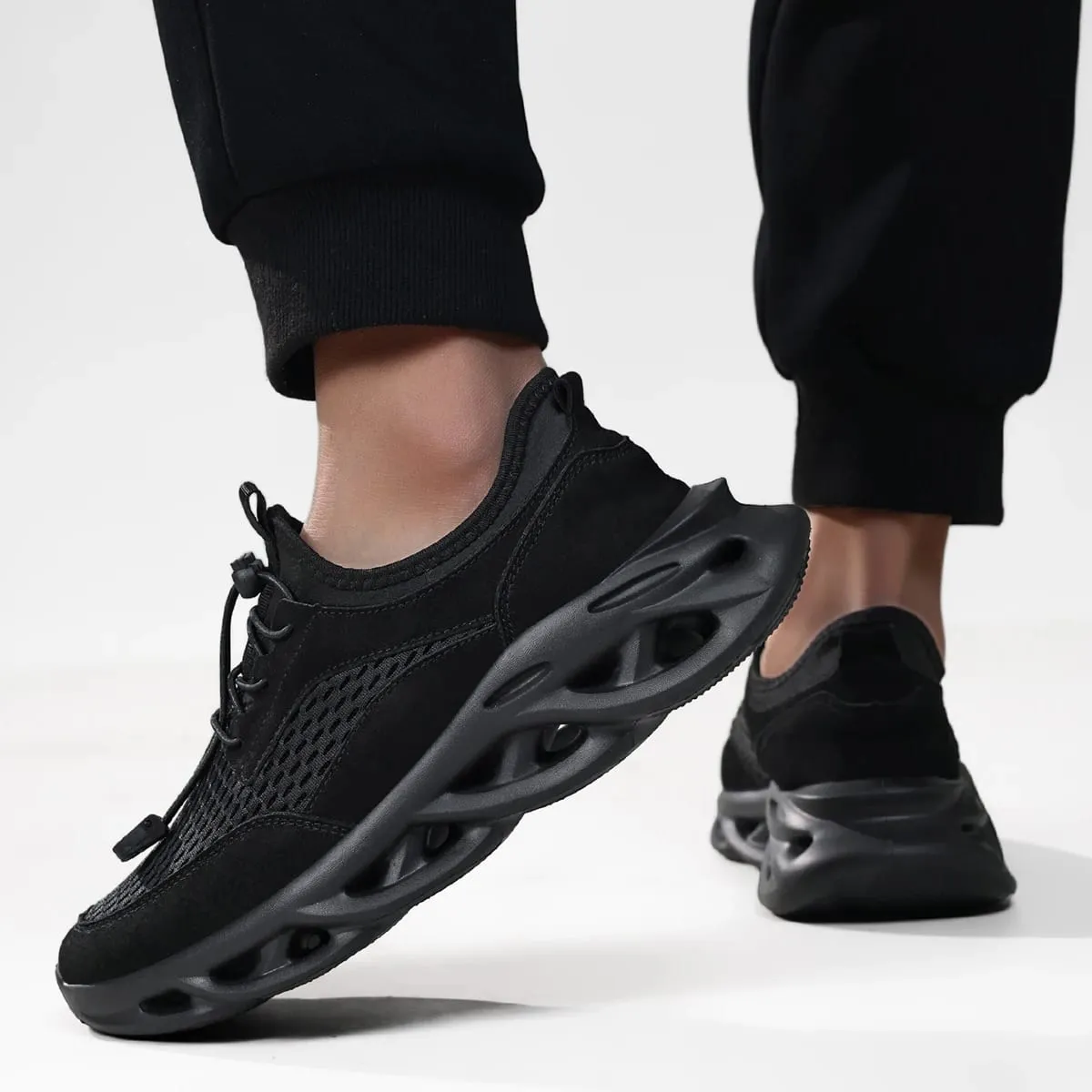 Confortable Men Walking Sneakers Solid Black Fashion
