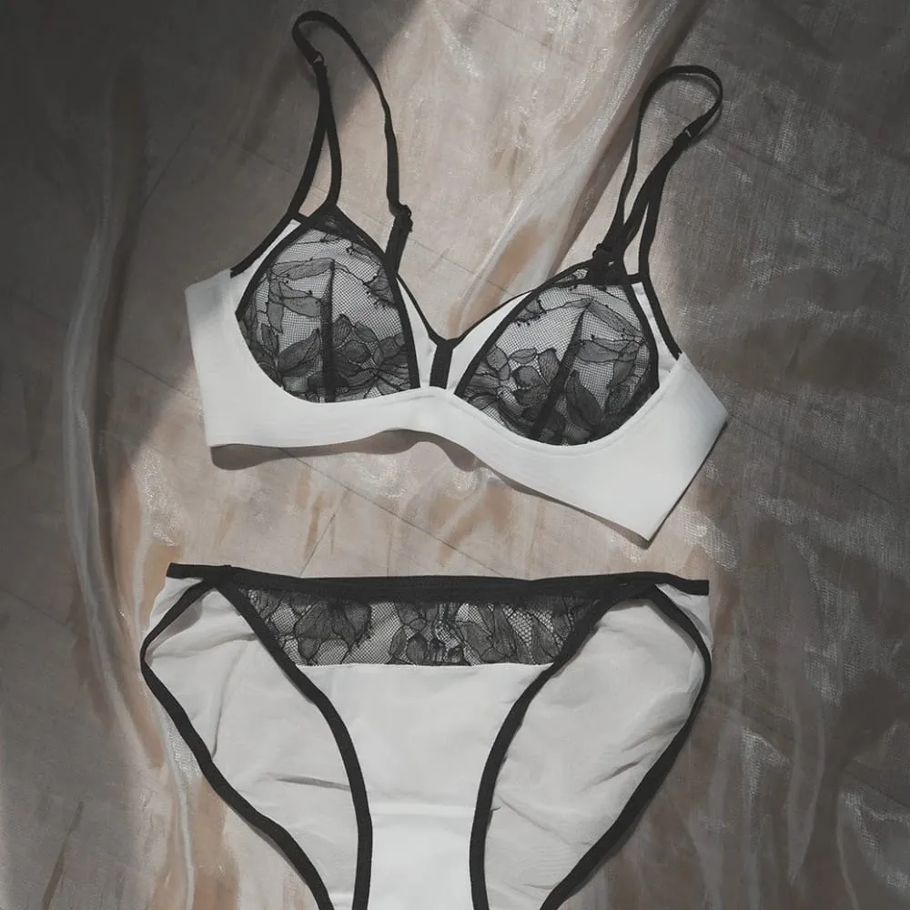 Women's Style Sexy Lingerie Set Thin Contrast Lace Patchwork Push-Up Wireless Bra with Double Shoulder Straps for Small Bust