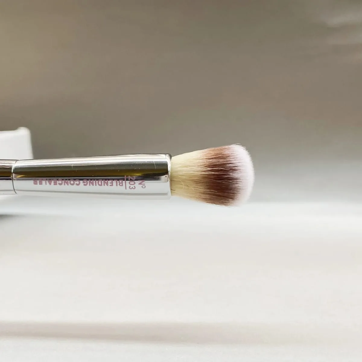 Love Beauty Fully Makeup Brushes Blending Concealer 203 and Buffing Mineral Powder 206 Round Foundation Cosmetic Brush
