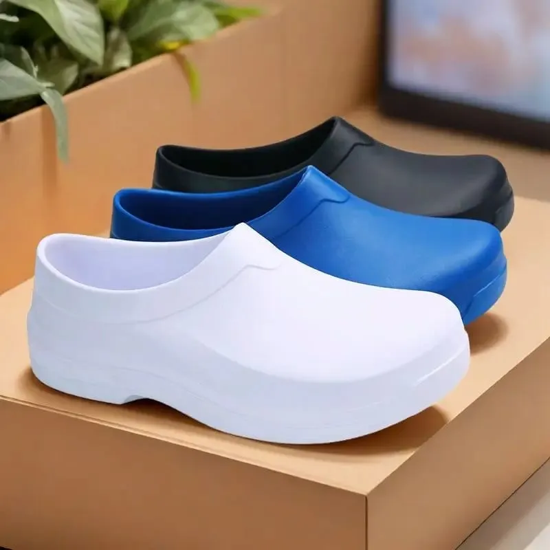 Surgical Shoes Non-Slip Clogs Operating Room Slippers Perforated Shoes Unisex Laboratory Protective Non-Slip Slippers Nurse Shoes