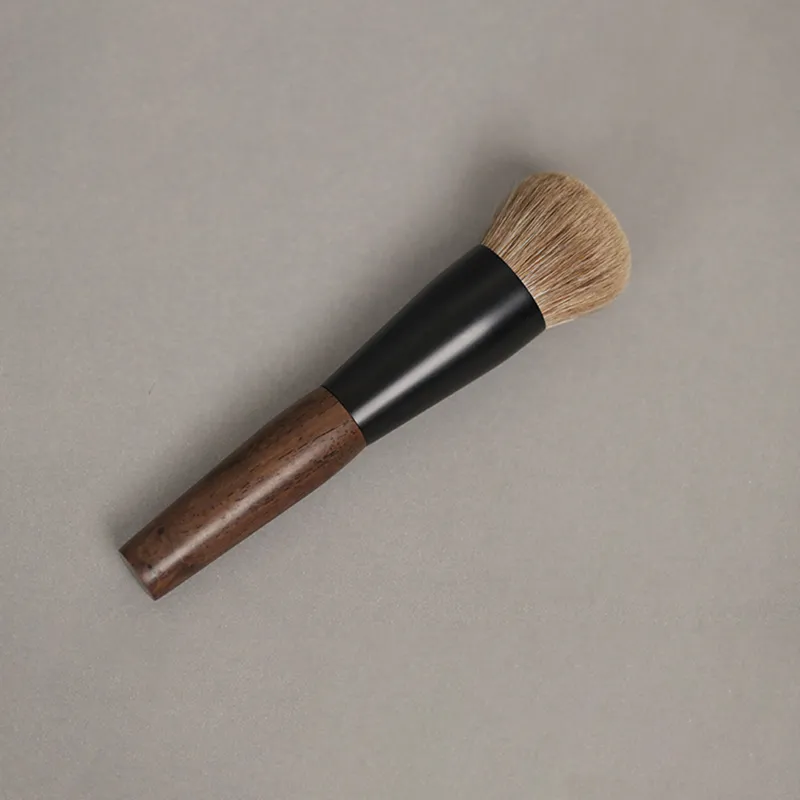 T100 Professional Handmade Makeup Brushes Soft Natural Goat Hair Round Face Powder Brush Short Ebony Wood Handle Make Up Brush — image 5