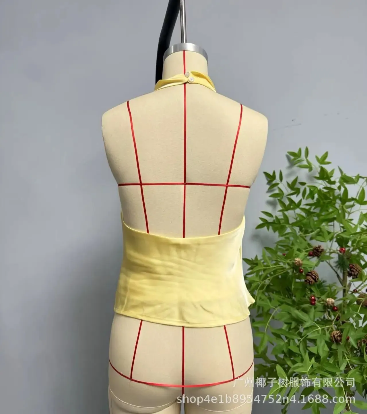 Women's Satin Halter Neck Sleeveless Top Summer Elegant Draped Collar Blouse Smooth Chic Office Party Wear Evening Outings